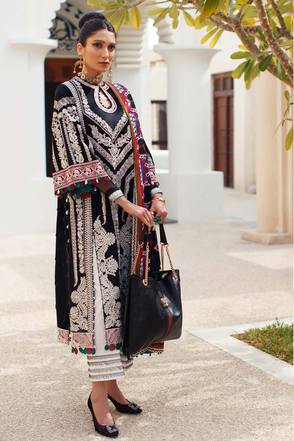 Elan Embroidered Lawn 3 piece suit EL22-03 B (QISTINA)