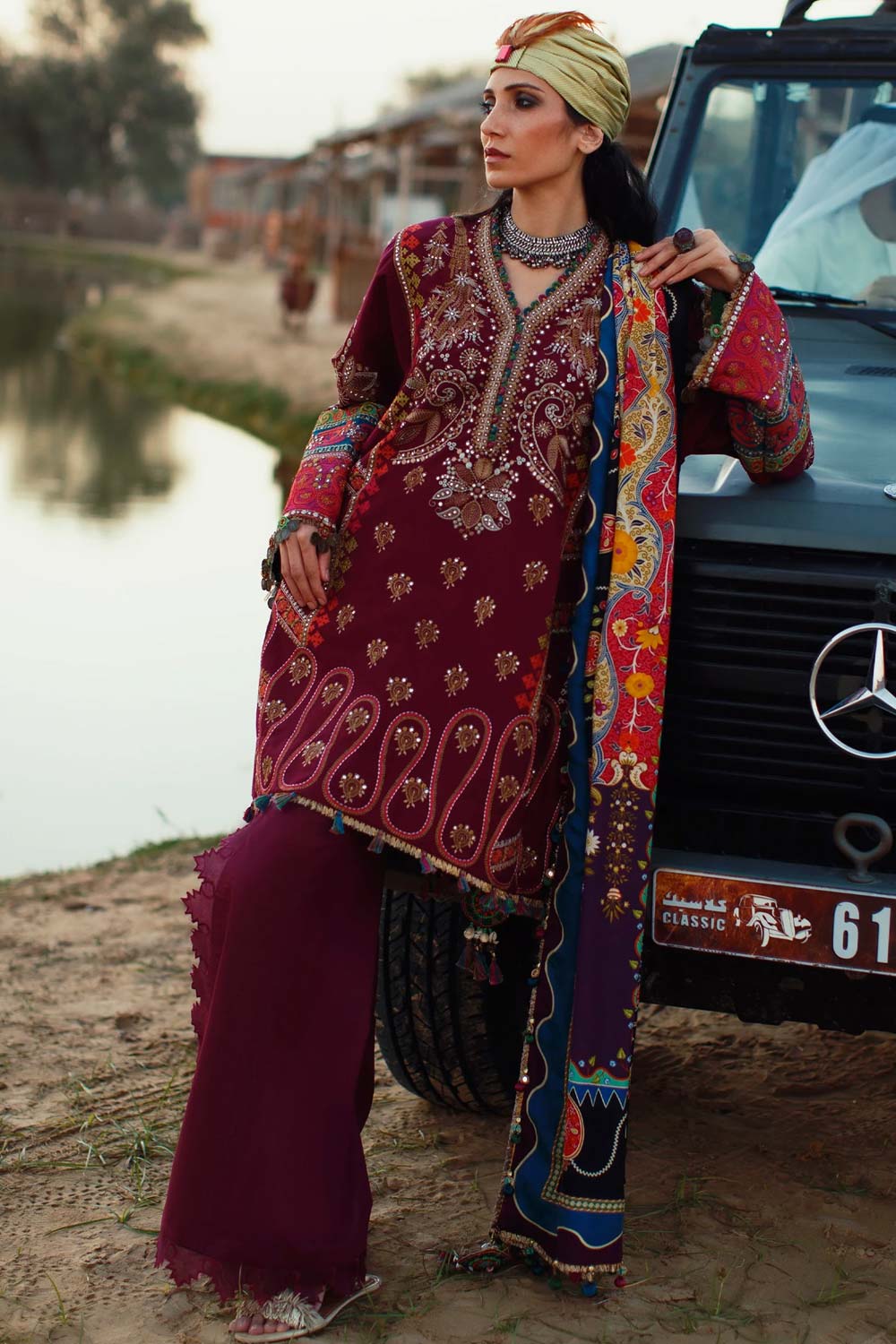 Elan Embroidered Lawn 3 piece suit EL22-04 A (MAHROSH)