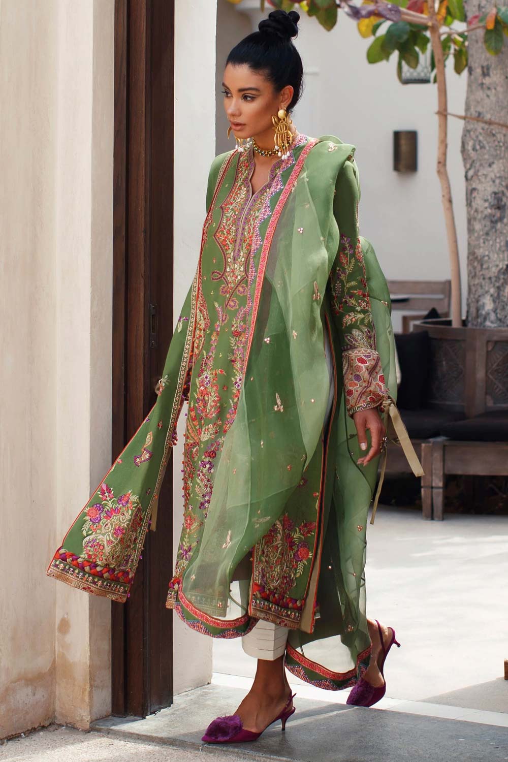 Elan Embroidered Lawn 3 piece suit EL22-06 A (ELNAZ)