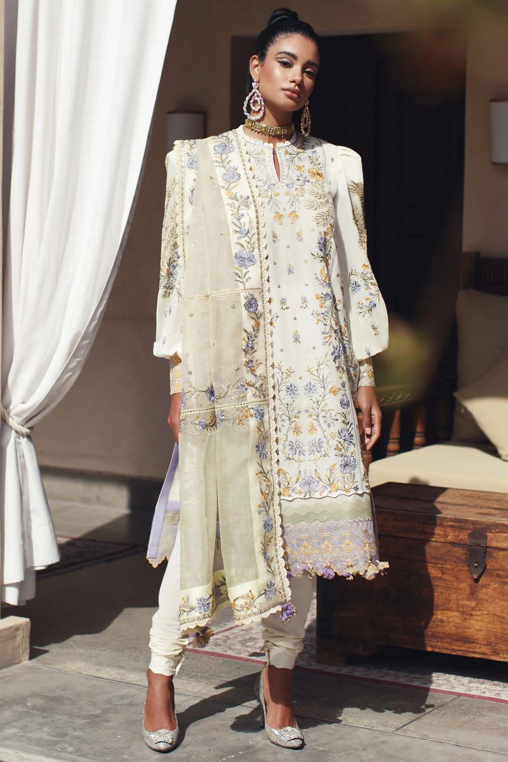 Elan Embroidered Lawn 3 piece suit EL22-11 B (NEZIHA)