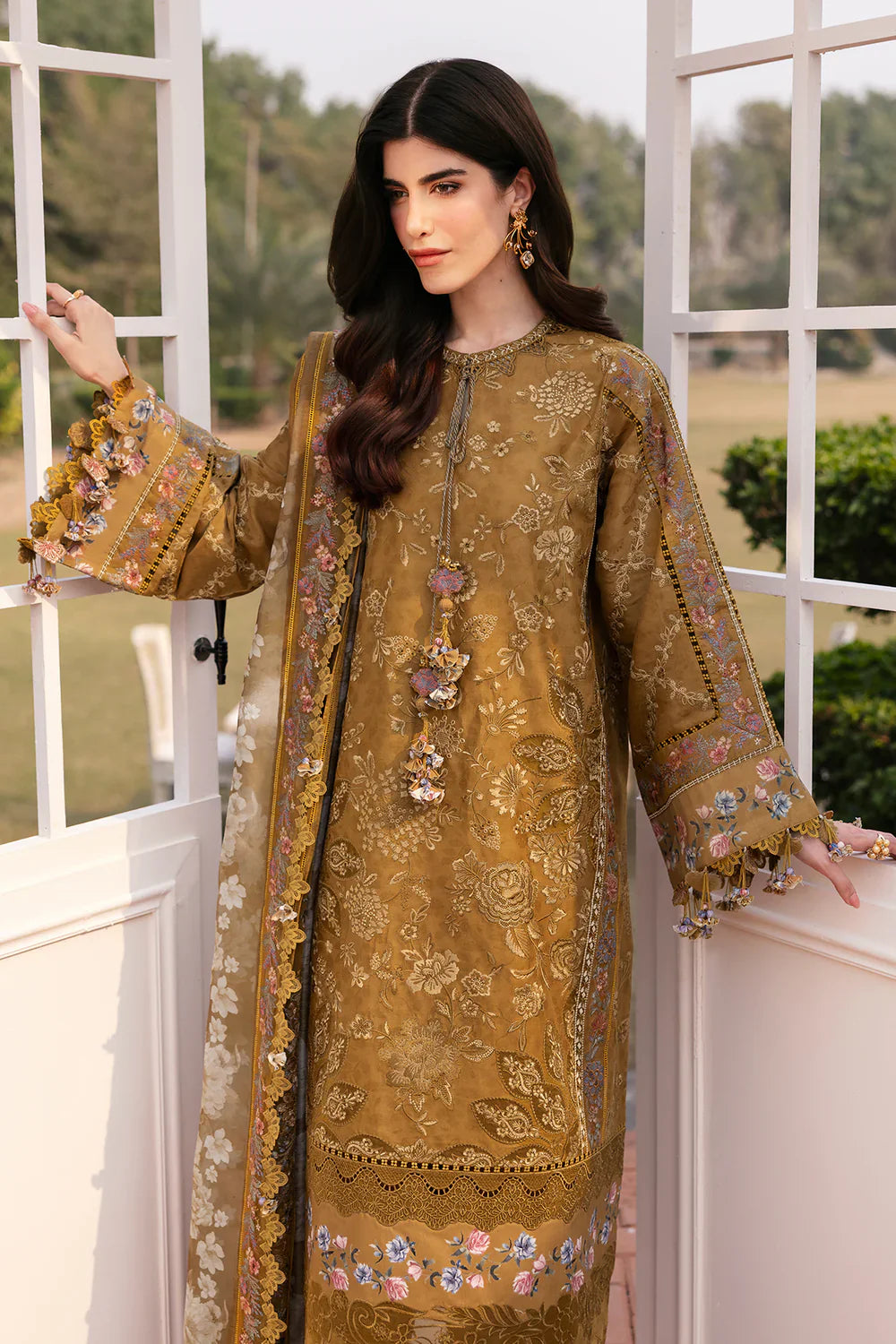 Baroque Embroidered Lawn Suit EL-D03