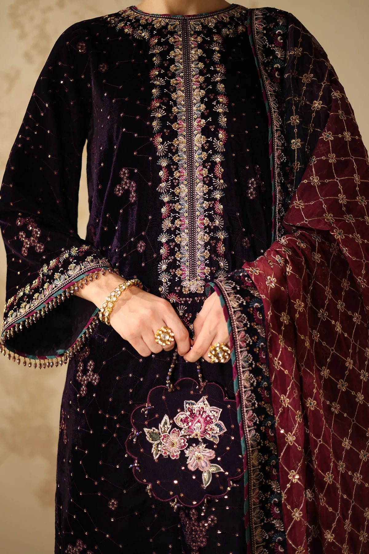 Barqoue Embroidered Velvet Suit UF-4319