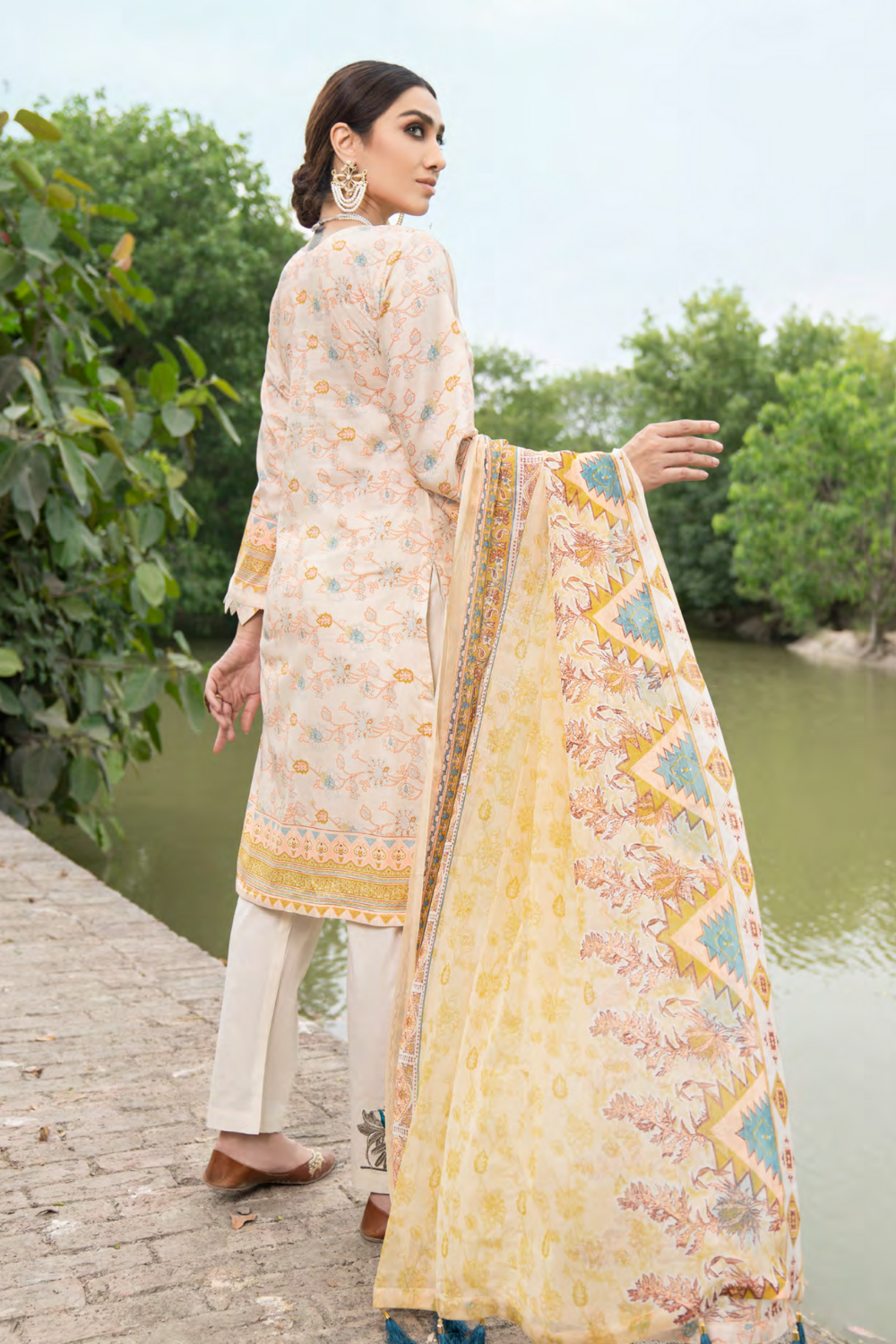 Munira Designer Lawn 3 Piece Suit MSL 34