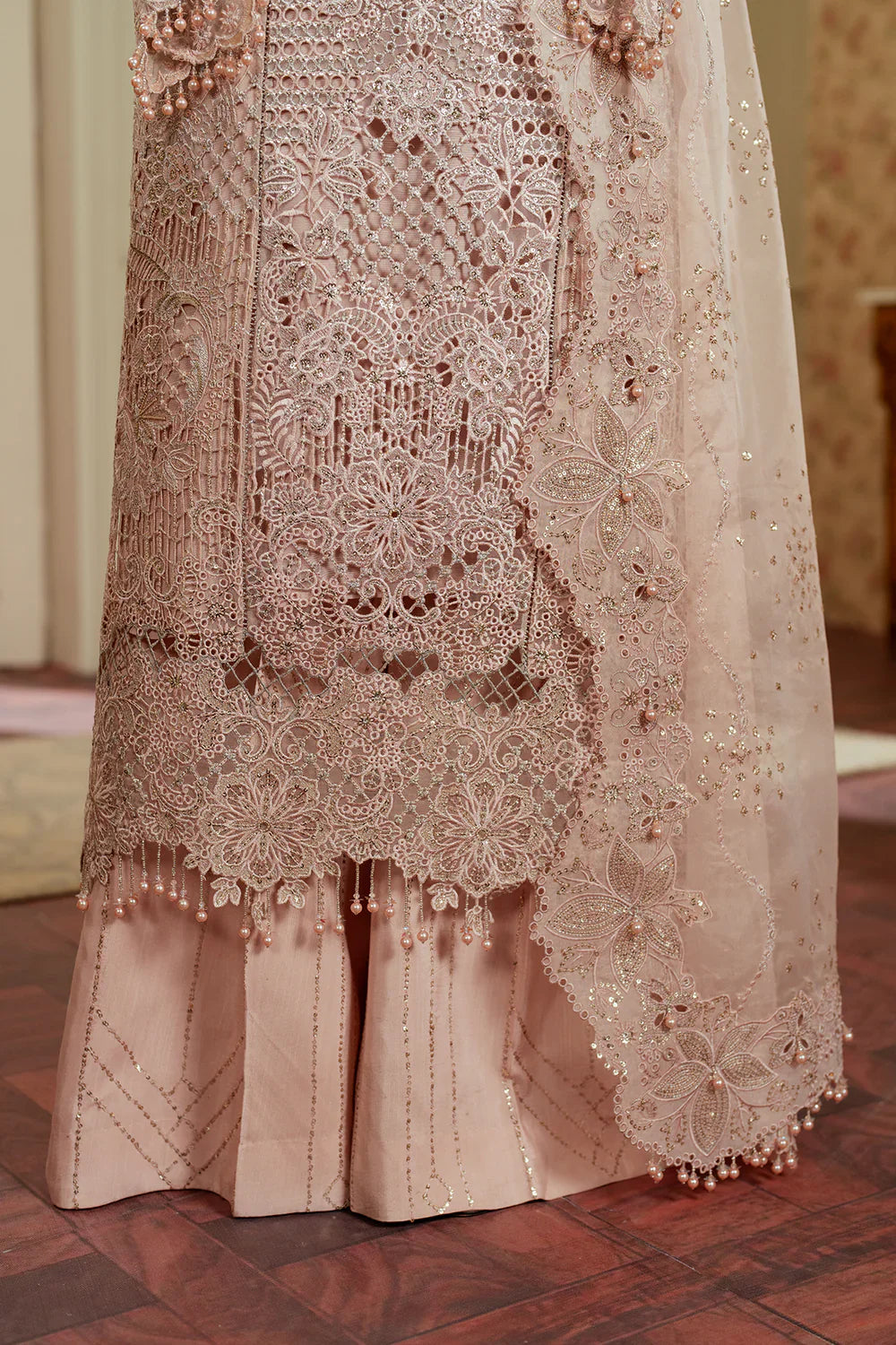 Baroque Embroidered Organza 3 piece suit CH13-04