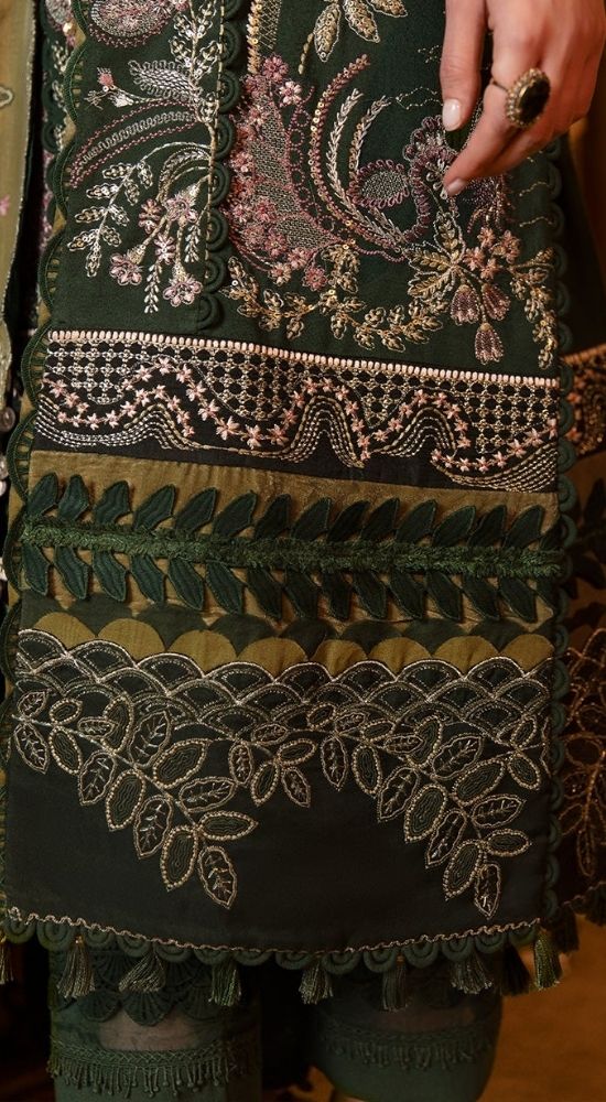 Republican Embroidered Karandi 3 Piece Suit La Molene